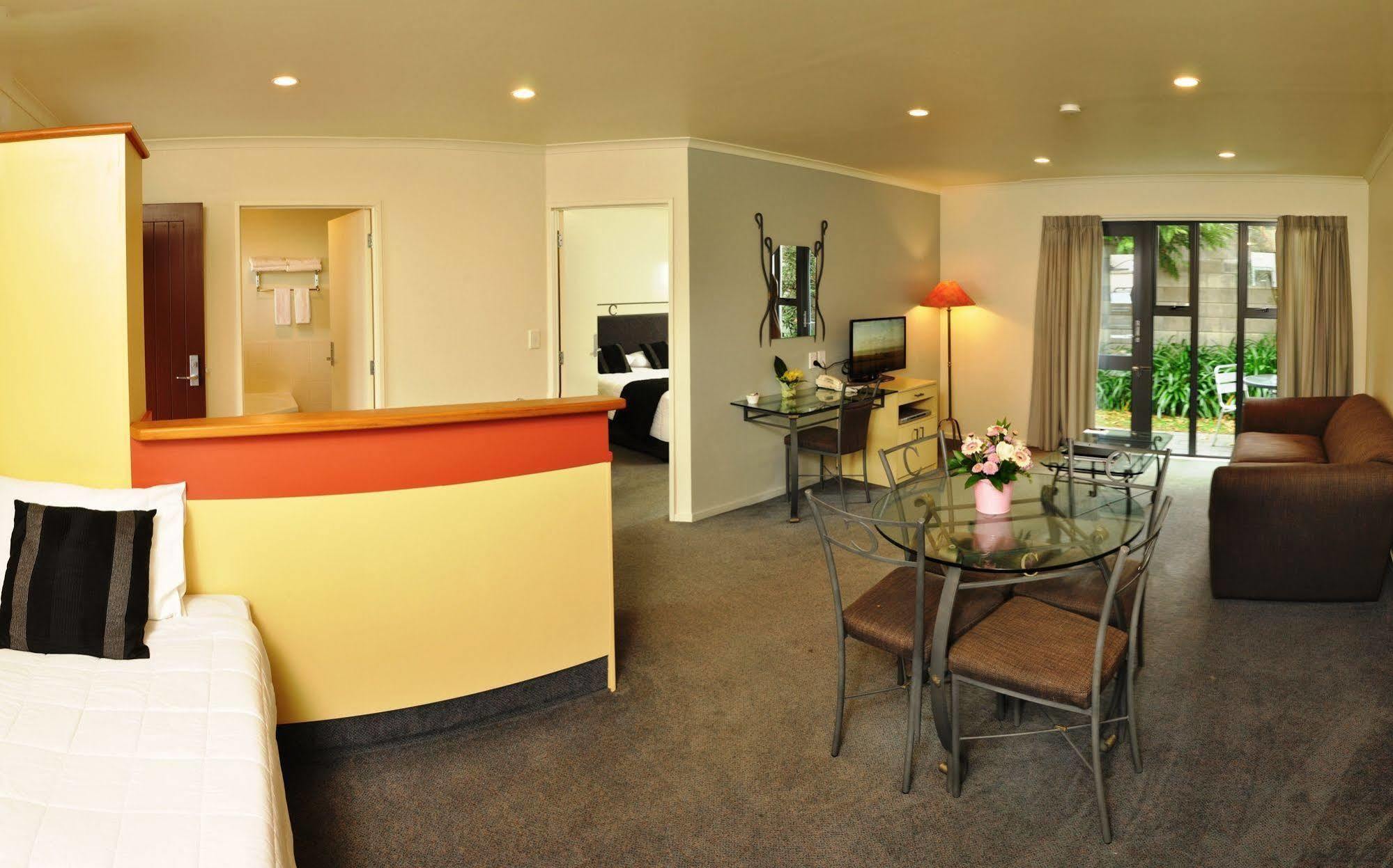 Chancellor Motor Lodge And Conference Centre Palmerston North Extérieur photo
